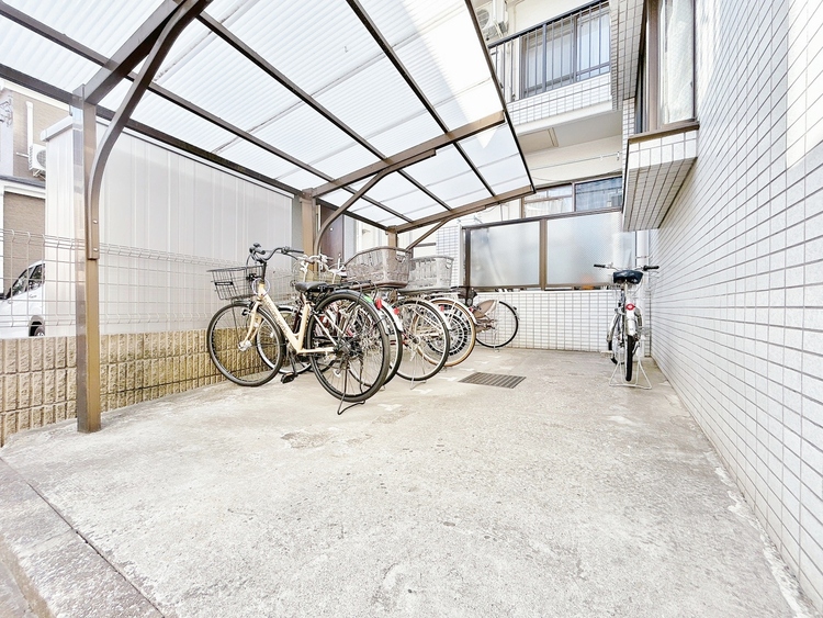 その他 きちんと整備された駐輪場。住む方の心遣いが感じられます。