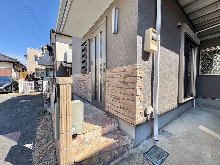 玄関 玄関を開ければ、そこは安らぎのご自宅。