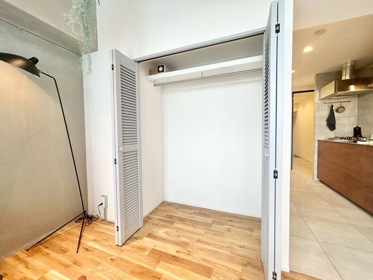 その他 収納スペースが付いていて、お部屋を広く使っていただけます。