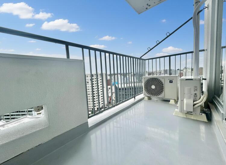 その他 朝の澄んだ空気や、夕方に吹く清々しい風を感じられるバルコニー。