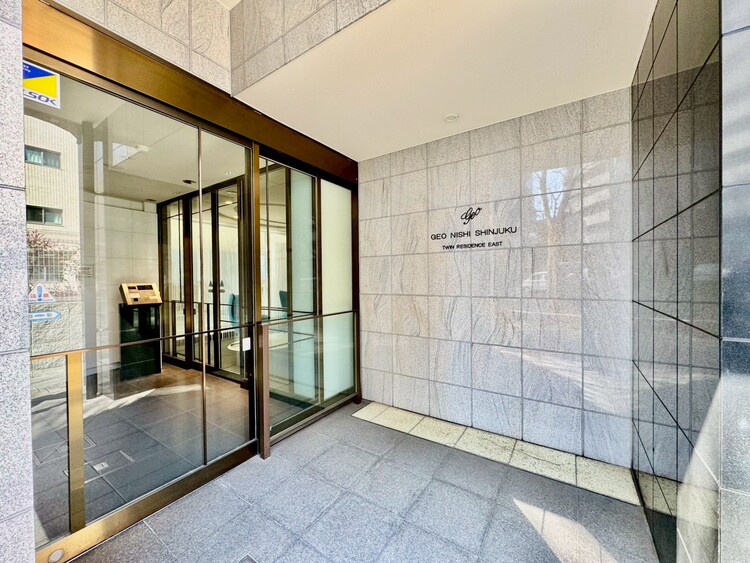 その他 上質感漂う玄関アプローチです。