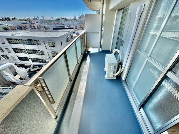 その他 朝の澄んだ空気や、夕方に吹く清々しい風を感じられるバルコニー。