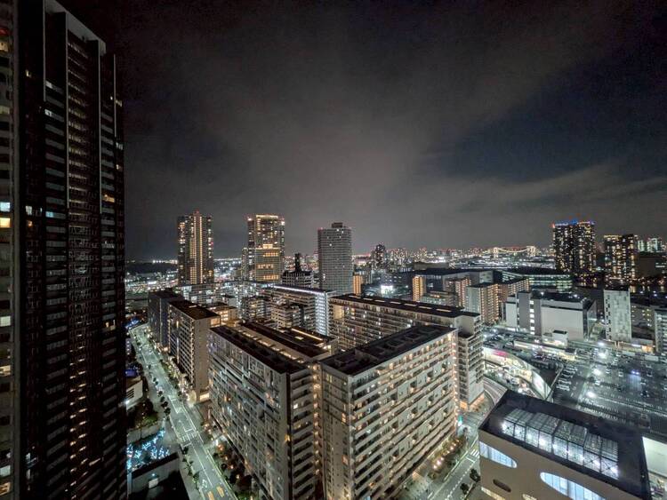 バルコニー 眺望や窓からの景色が良いと、家で過ごす時間も快適です。