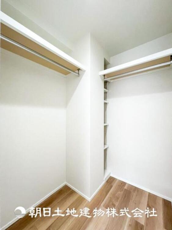 収納 【WIC】収納に便利なウォークインクローゼットがあり、衣類をまとめてしまえるので管理がしやすいです。