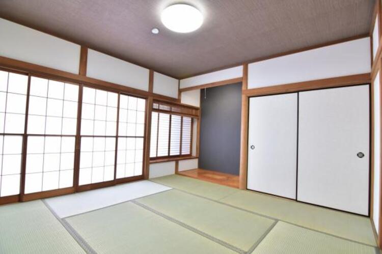内装 続き間の和室は小さなお子様の遊びスペースとしても、老後の生活にも重宝します。