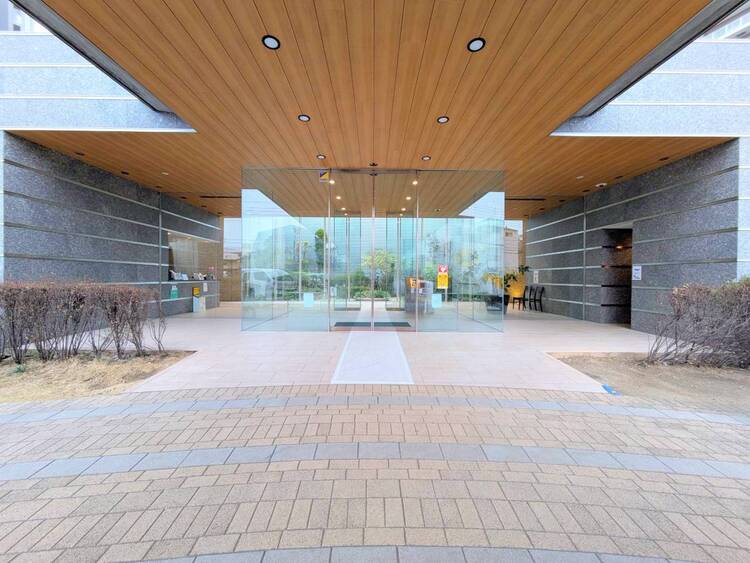 その他 上質感漂う玄関アプローチです。