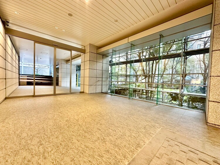 その他 館内は静寂な中が保たれており、管理が行き届いている印象を受けました。