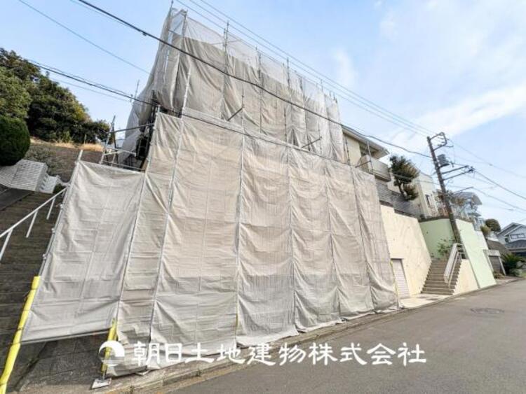 外観 【外観写真】時間のゆとりと空間、暖かな陽光がもたらす光と風を独占してください。