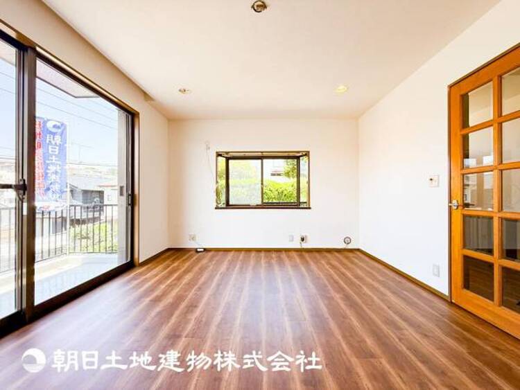 居間 【リビング】何気なく過ぎる時でさえも上質なひと時となる快適な空間を目指しております。