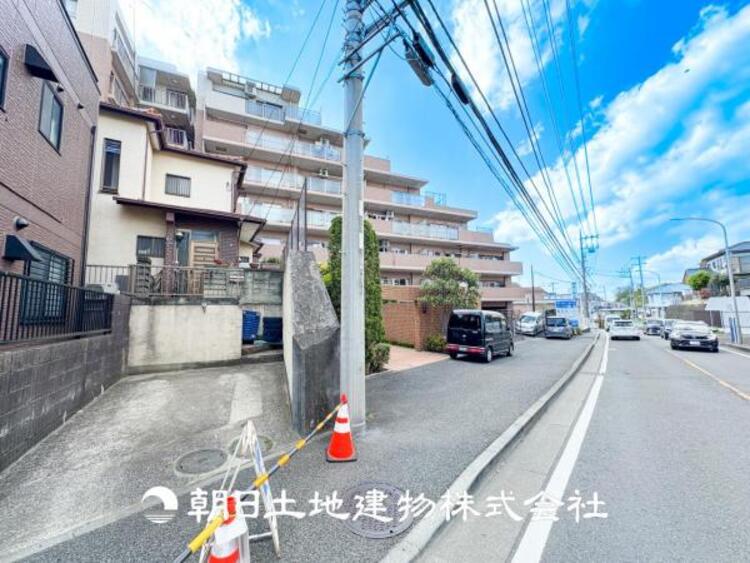 外観 大切な人とともに、心穏やかに過ごすひとときになるリビング。