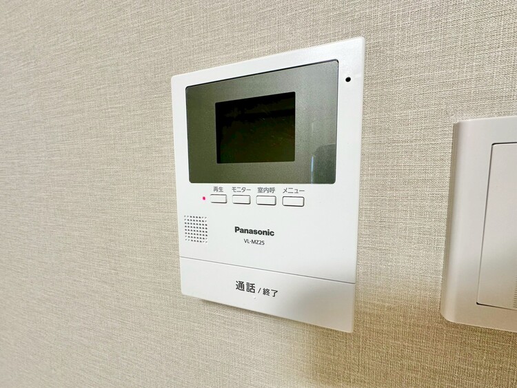 その他 誰が来てもわかる様にモニター付きインターホンを設置。