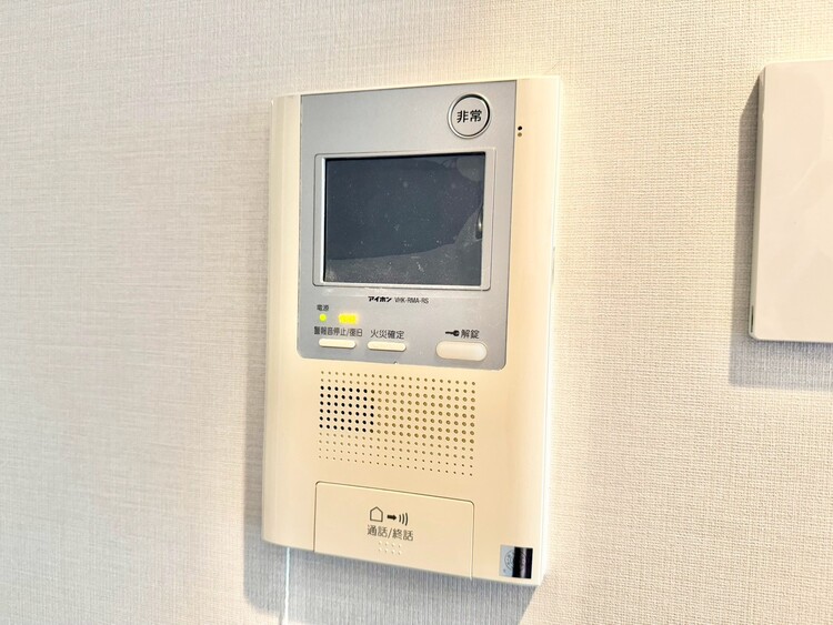 その他 誰が来てもわかる様にモニター付きインターホンを設置。