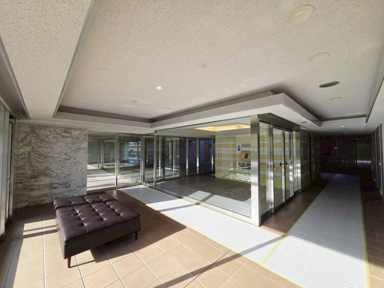 その他 館内は静寂な中が保たれており、管理が行き届いている印象を受けました。
