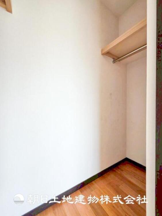 収納 【収納】部屋ごとに設けた収納は住みやすさへのこだわりがあります。シンプルで使いやすい収納スペース。