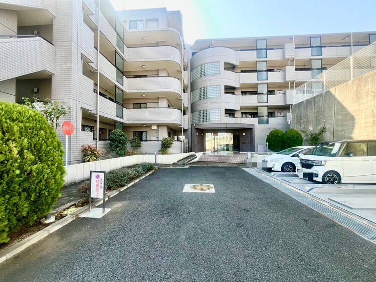 外観 資料には掲載していない情報が、現地にはたくさんあります。是非一度、現地をご確認ください。