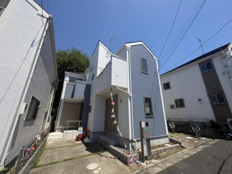 外観 それぞれ独特の顔を持つあなただけのお住まい。各棟によって暖かい日差しの入り方・見え方も違うお住まい。実際の日当たりや現地の雰囲気もご確認くださいませ。