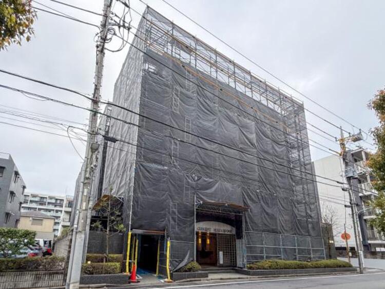 外観 場所によって暖かい日差しの入り方・見え方も違うお住まい。実際の日当たりや現地の雰囲気もご確認ください。