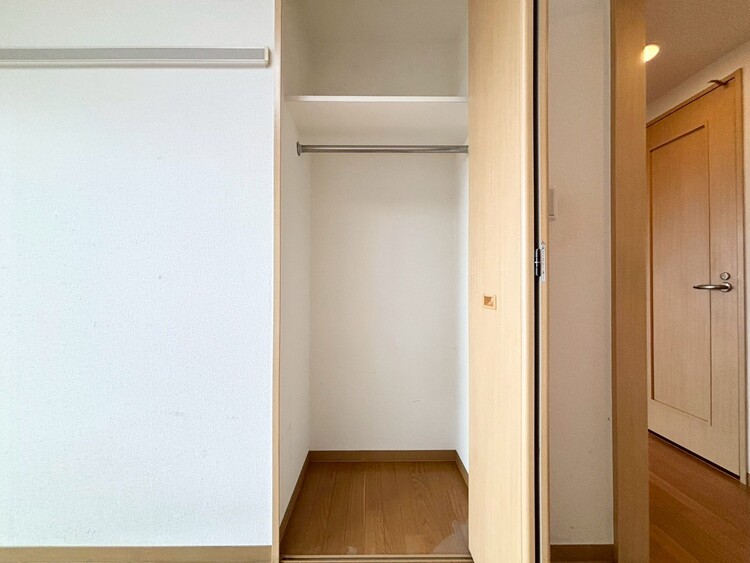 その他 収納スペースが付いていて、お部屋を広く使っていただけます。