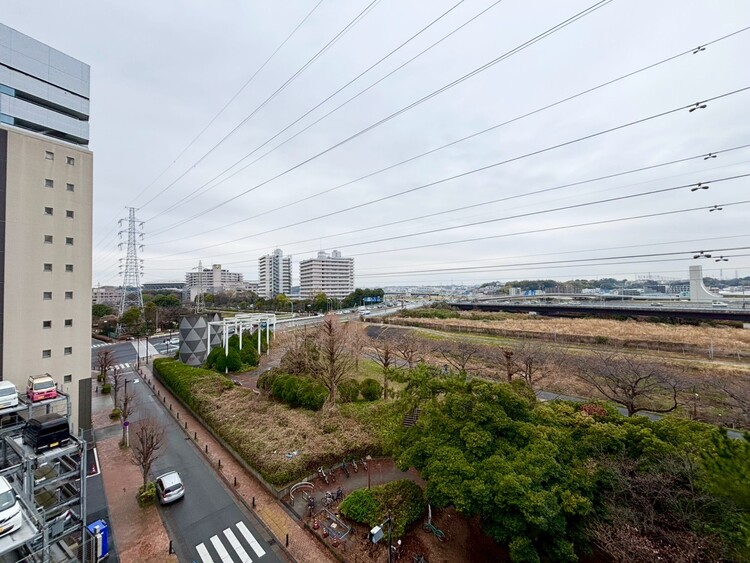 その他 眺望や窓からの景色が良いと、家で過ごす時間も快適です。