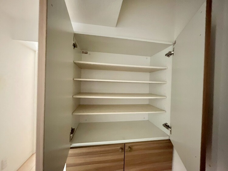 その他 家電やスーツケース、ストック品など何でも片付く嬉しい空間です。