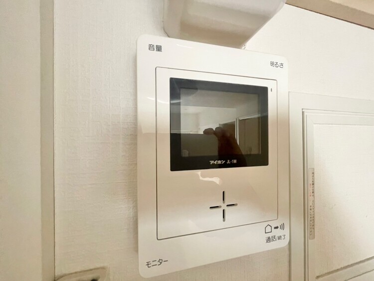 その他 誰が来てもわかる様にモニター付きインターホンを設置。
