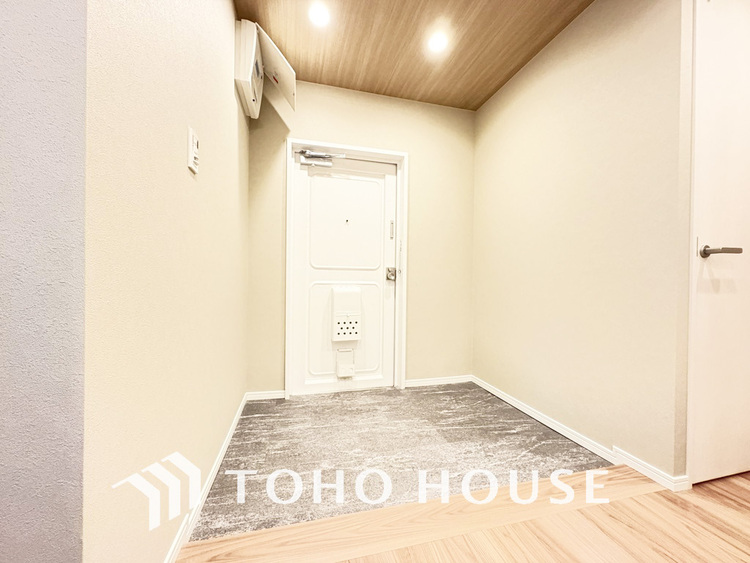 玄関 落ち着いた雰囲気の玄関、家族の帰りを暖かく迎えてくれます