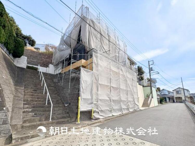 外観 【浴室】1日の疲れを癒すバスタイム。心地よいリラックスを叶える独立した美しい空間です。