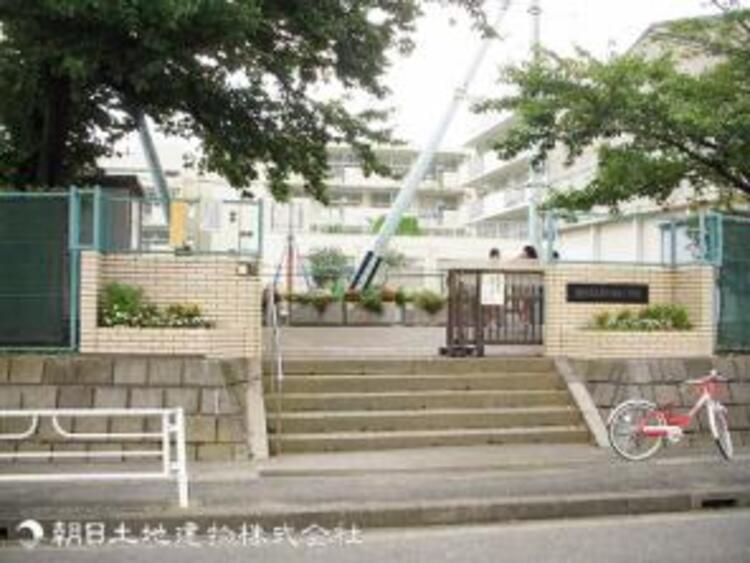 周辺 横浜市立みたけ台小学校650ｍ