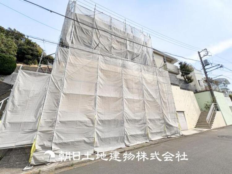 外観 【居室】爽やかな空間演出とセンス良く纏められた室内は素敵な寛ぎ空間です。