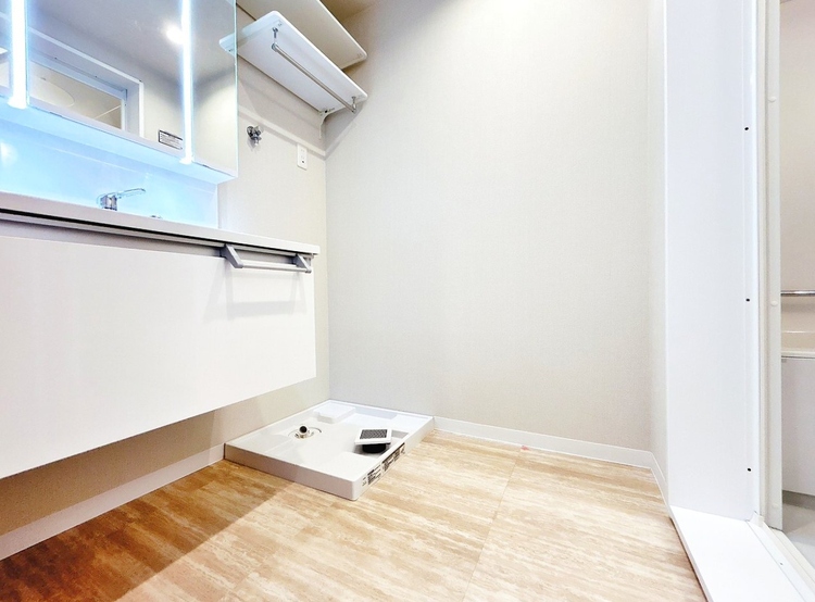 洗面 清潔感と心地よさを重視した、上質感漂うパウダールーム。