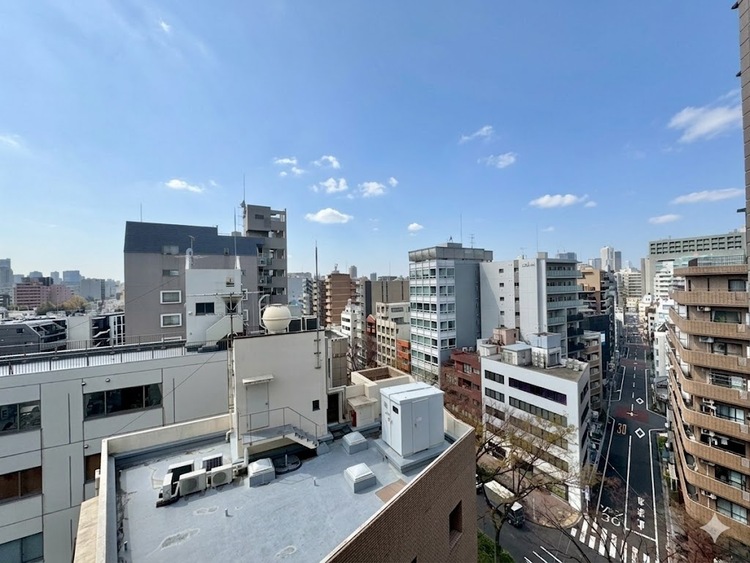 バルコニー 頬をなでる、優しい風を感じることが出来ます。