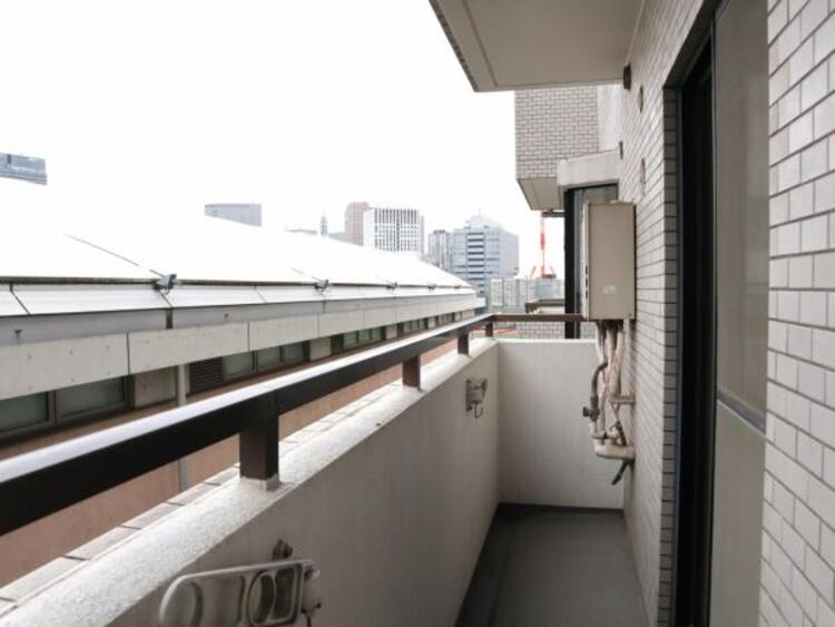その他 バルコニー　心地よい風や陽光を楽しめるバルコニー。洗濯物を干すだけでなく、アイデア次第で多彩にお楽しみいただけます。