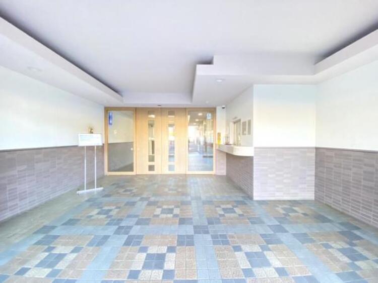 その他 段差の小さい玄関はお子様にはもちろん、将来的にも安心できるポイントです。（2月25日撮影）