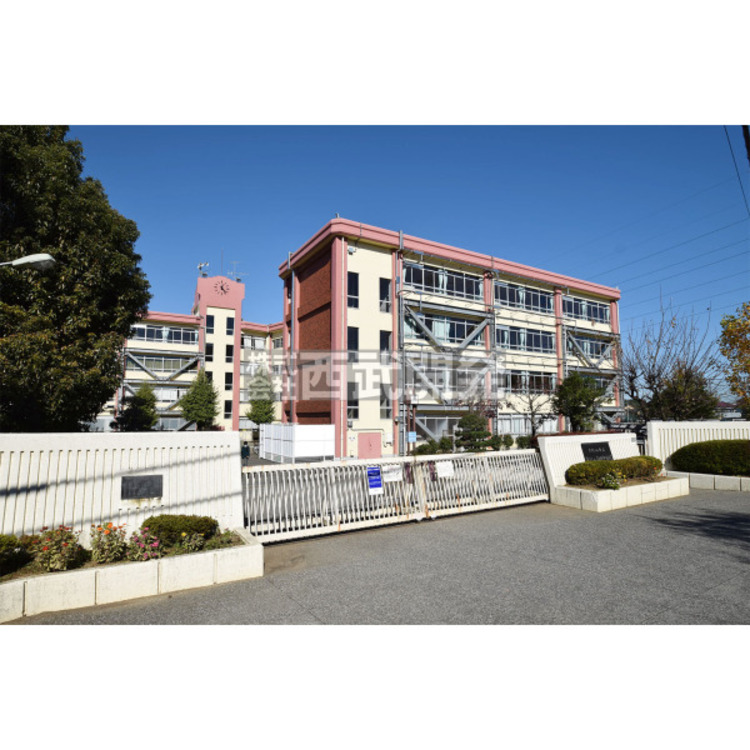 周辺 第四中学校(約600m)
