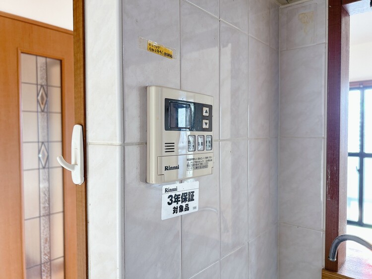 その他 見やすい画面で操作しやすい給湯パネル。