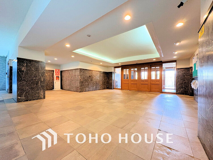 エントランス 落ち着いた色合いのエントランス