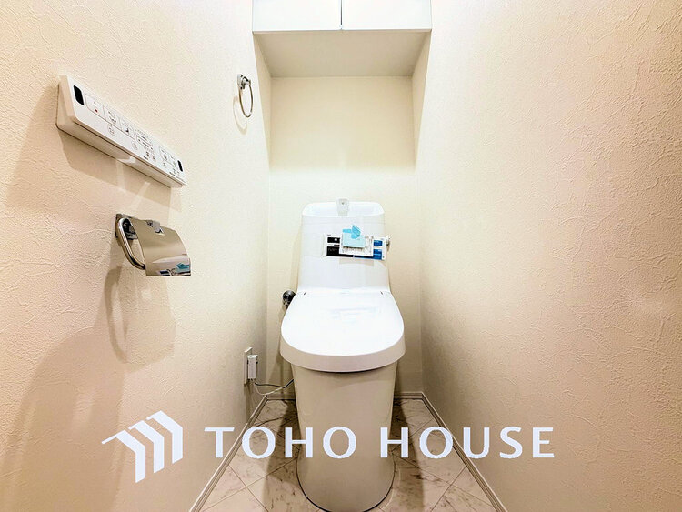 トイレ トイレには快適な温水洗浄便座付