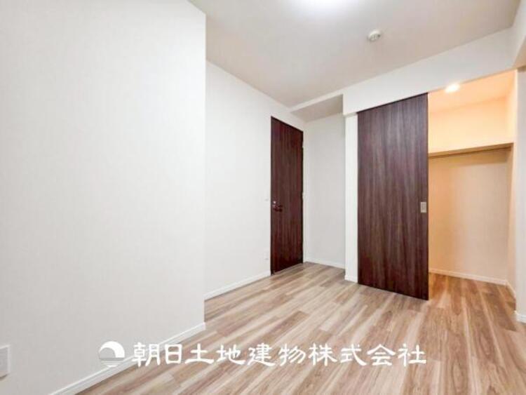 収納 【WIC】たっぷりの収納スペースで快適な暮らしのサポート。