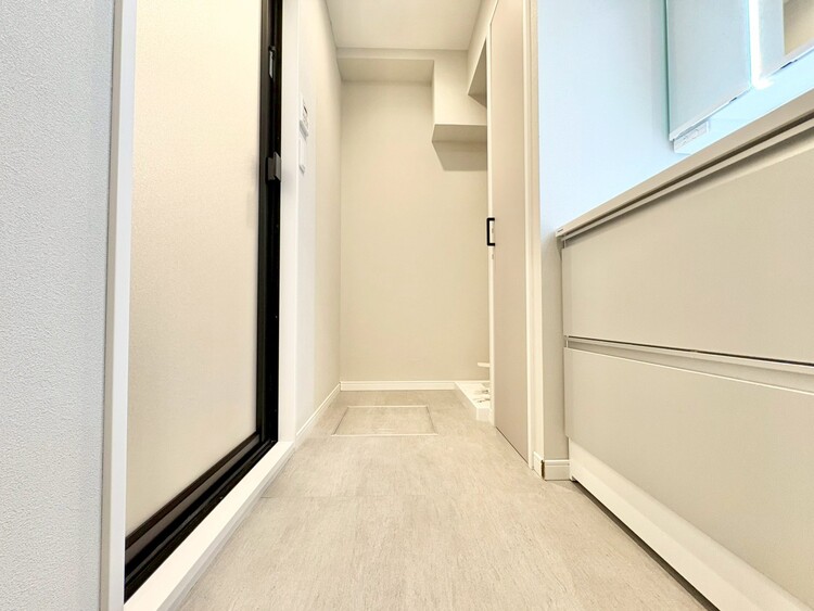 洗面 清潔感と心地よさを重視した、上質感漂うパウダールーム。