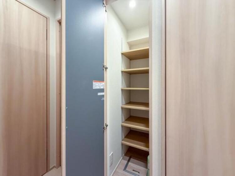 収納 空間を効率的に利用し収納スペースを確保。一日の始まりと終わりを美しく演出します。