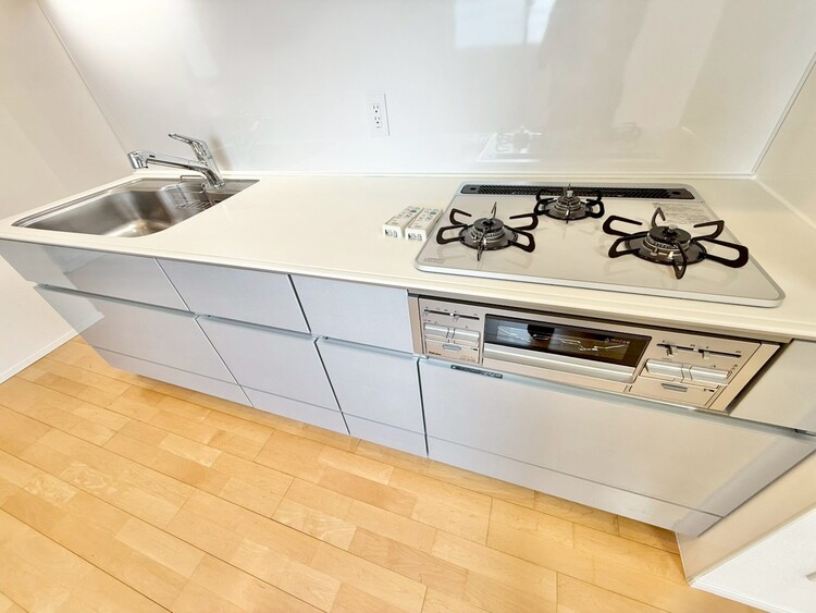 その他 使いやすくスタイリッシュなキッチン空間になっております。