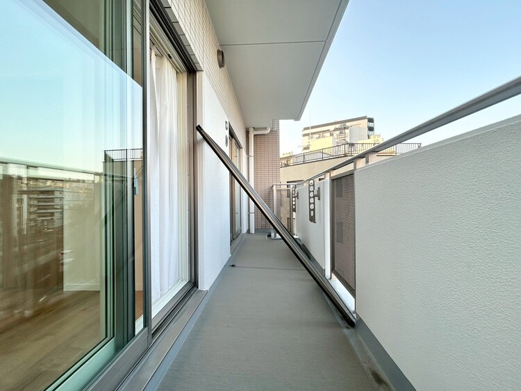 その他 朝の澄んだ空気や、夕方に吹く清々しい風を感じられるバルコニー。