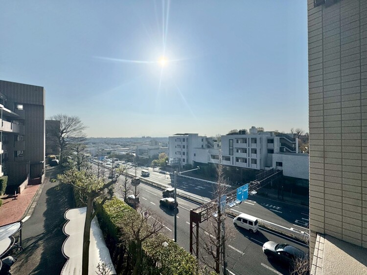 その他 眺望や窓からの景色が良いと、家で過ごす時間も快適です。