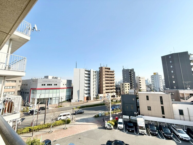 その他 眺望や窓からの景色が良いと、家で過ごす時間も快適です。