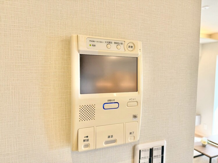 その他 誰が来てもわかる様にモニター付きインターホンを設置。