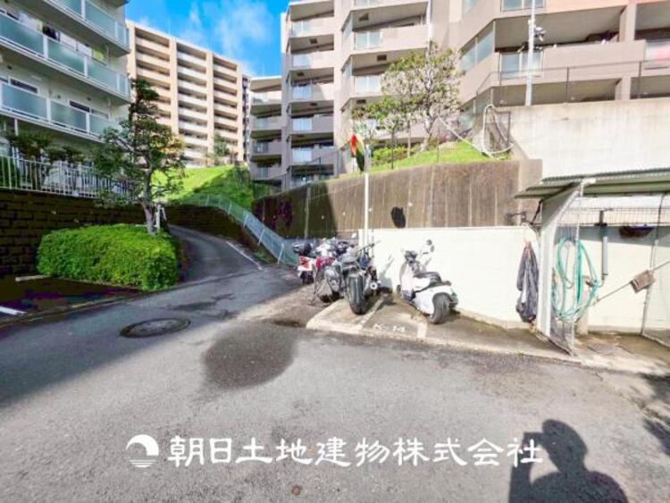その他 【バイク置き場】ゆったりとした駐車スペースを確保いたしました。