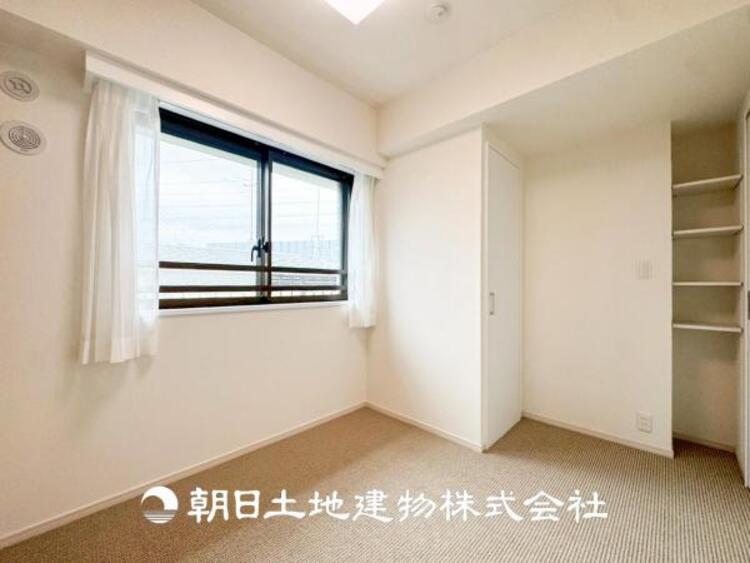 内装 【居室】設計者のセンスが求められる大切な空間だからこそ、落ち着いて過ごせる癒しと寛ぎの空間が欲しい。そんな願いを叶えました。