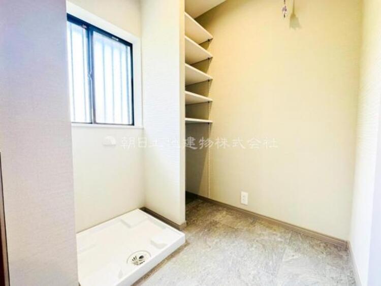 洗面 【洗面・脱衣所】使用頻度の高い場所だからこそ便利な空間に。多人数での使用も考えた便利な空間です