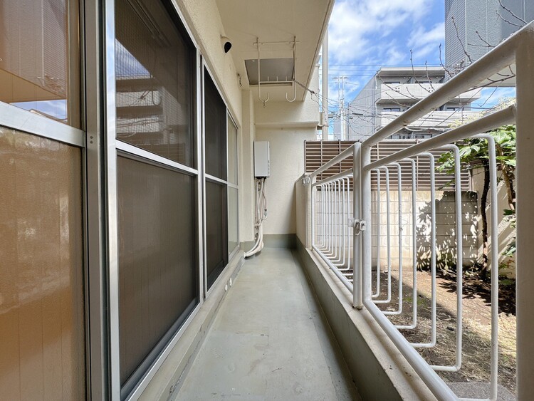 バルコニー 暮らしの中で、光と風を演出してくれるバルコニー。