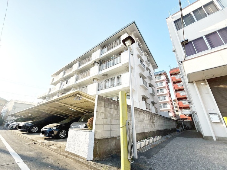 外観 現地に足をお運びいただいた際には、周辺散策などをお勧めいたします。